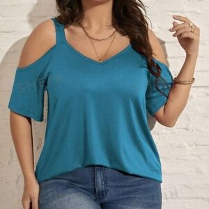 NWT EMERY ROSE Teal Cold Shoulder Top